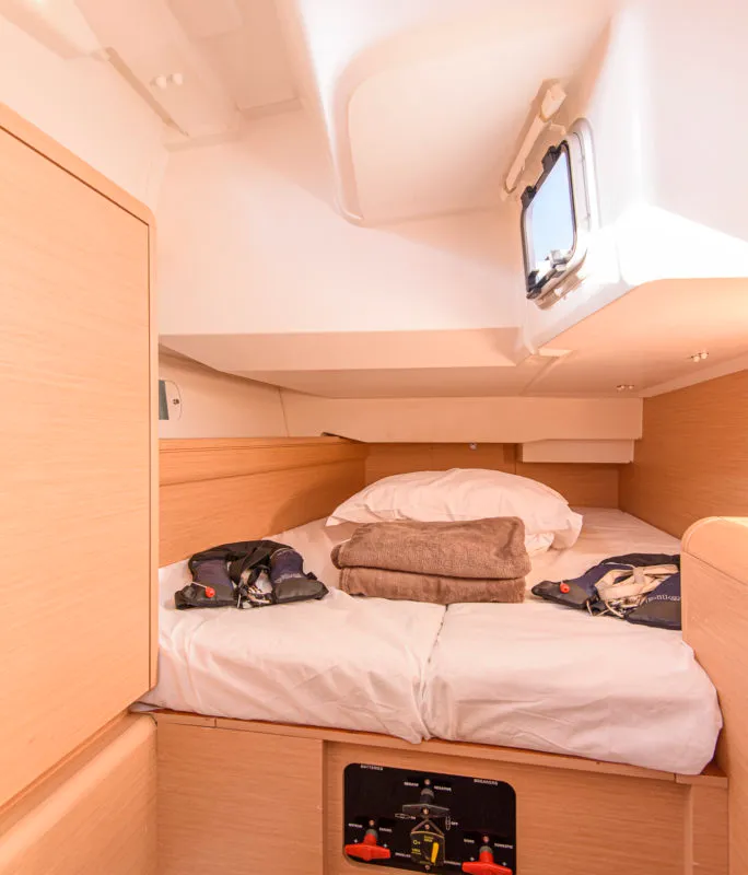 Cabin on Birbona, a Jeanneau Sun Odyssey 449 sailboat at San Vincenzo, Italy
