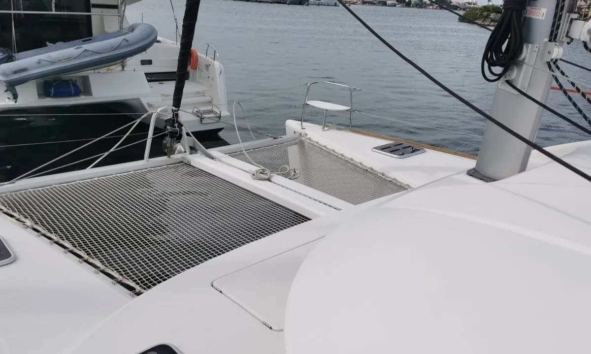 LANME, a Lagoon 380 catamaran at Propriano, France