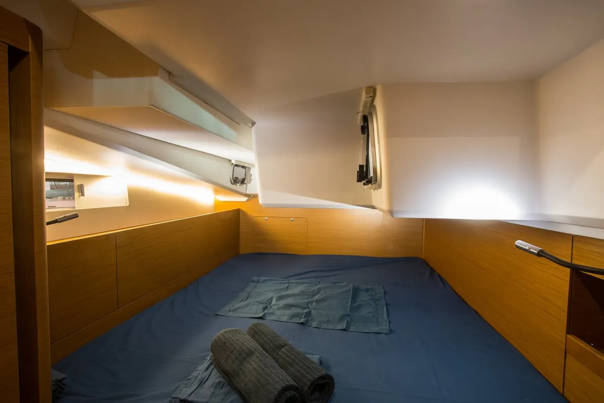 Cabin on Wanderlust, a Jeanneau Sun Odyssey 490 sailboat at Athens, Greece