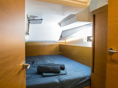 Cabin on Wanderlust, a Jeanneau Sun Odyssey 490 sailboat at Athens, Greece