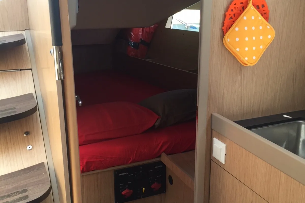 Cabin on Tenuta delle Ripalte, a Beneteau Oceanis 41.1 sailboat at Cecina, Italy