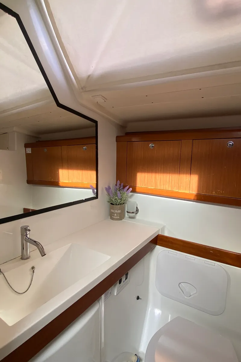 Head on Valasia, a Beneteau Oceanis 54 sailboat at Municipal Unit of Elefsina, Greece