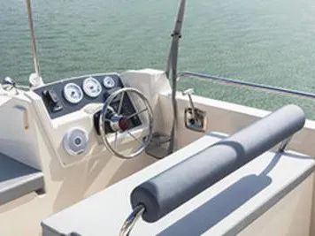 Cockpit of Horizon 5, a Cygnet Horizon 5 motorboat at Saint-Usage, France