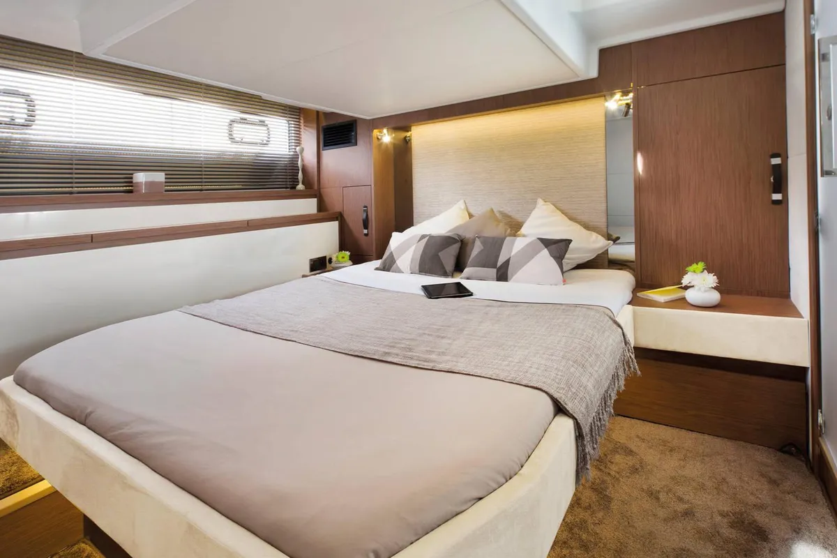 Cabin on Giorgia, a Jeanneau Leader 46 motorboat at Bacoli, Italy
