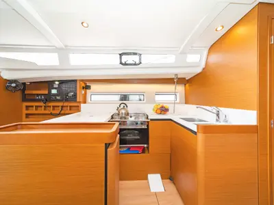 Galley of Esperos, a Jeanneau Sun Odyssey 440 sailboat at Volos, Greece