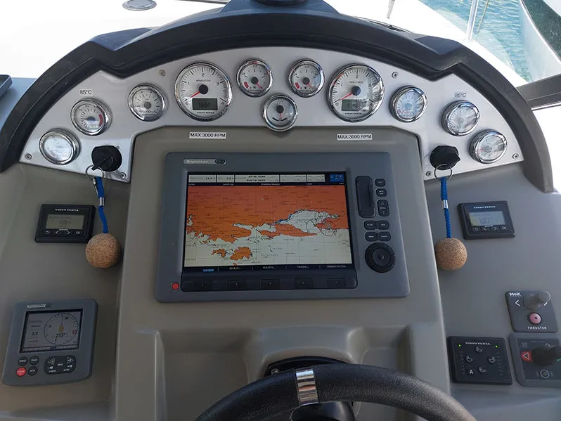 Santin, a Beneteau Antares 42 Fly motor yacht at Punat, Croatia