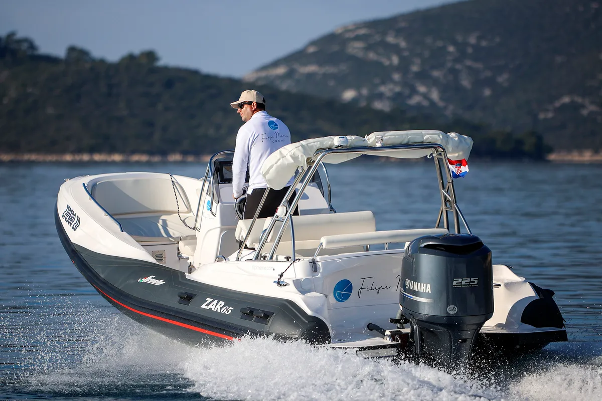 Exterior view of no name, a Zar 65 Suite motorboat at Općina Sukošan, Croatia