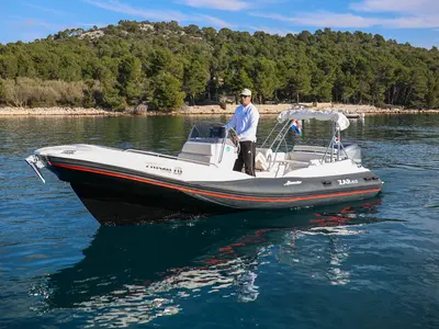 Exterior view of no name, a Zar 65 Suite motorboat at Općina Sukošan, Croatia