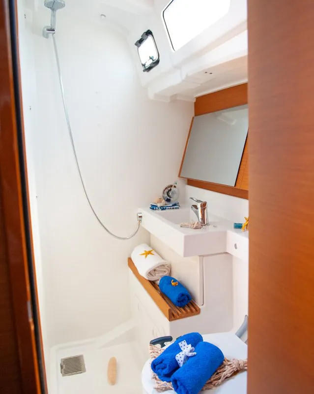 Head on Porto Fino, a Jeanneau Sun Odyssey 490 sailboat at Sami Municipal Unit, Greece