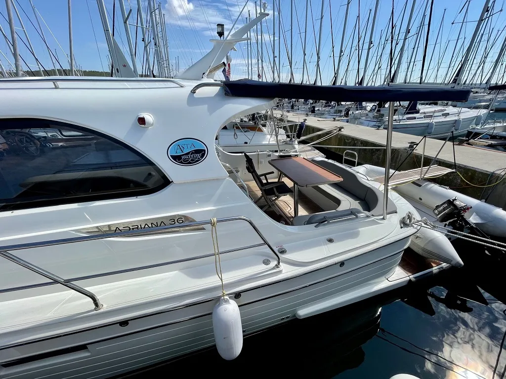 Deck of Iris, a SAS - Vektor Adriana 36 motorboat at Općina Sukošan, Croatia