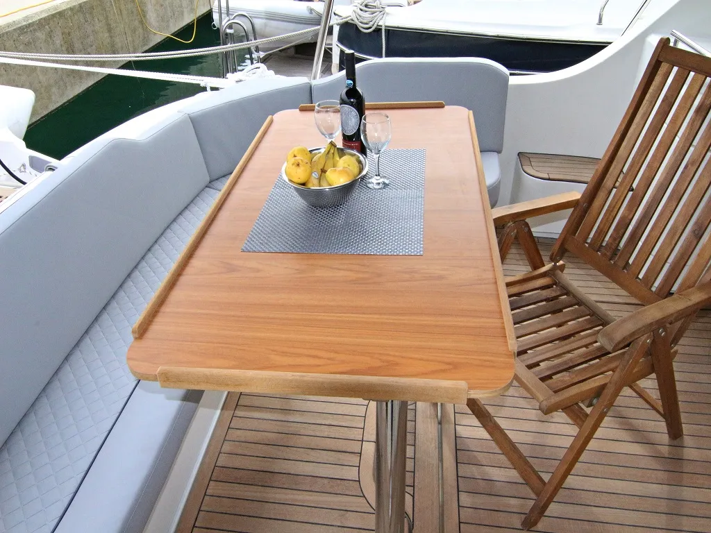 Deck of Iris, a SAS - Vektor Adriana 36 motorboat at Općina Sukošan, Croatia