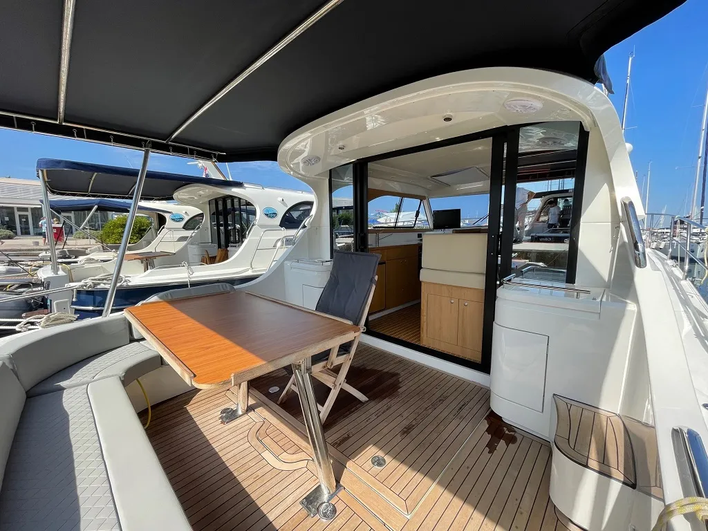 Deck of Iris, a SAS - Vektor Adriana 36 motorboat at Općina Sukošan, Croatia