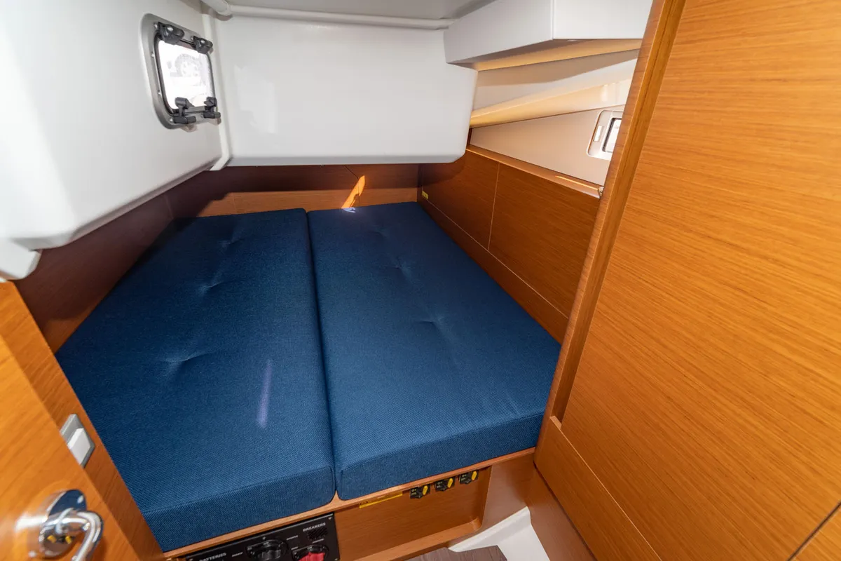 Cabin on JoElli, a Jeanneau Sun Odyssey 440 sailboat at Palma de Mallorca, Spain