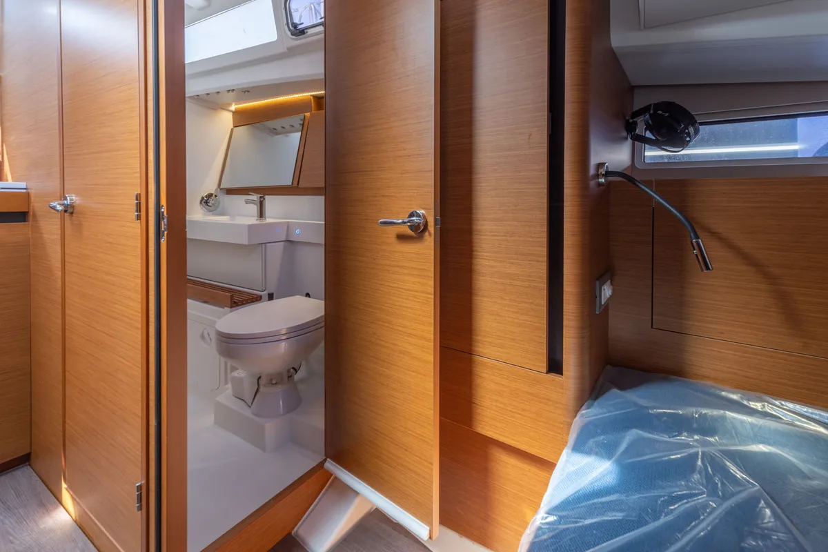 Head on JoElli, a Jeanneau Sun Odyssey 440 sailboat at Palma de Mallorca, Spain