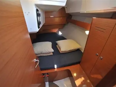 Happy Planet, a Dufour 360 GL sailboat at Tonnarella, Italy