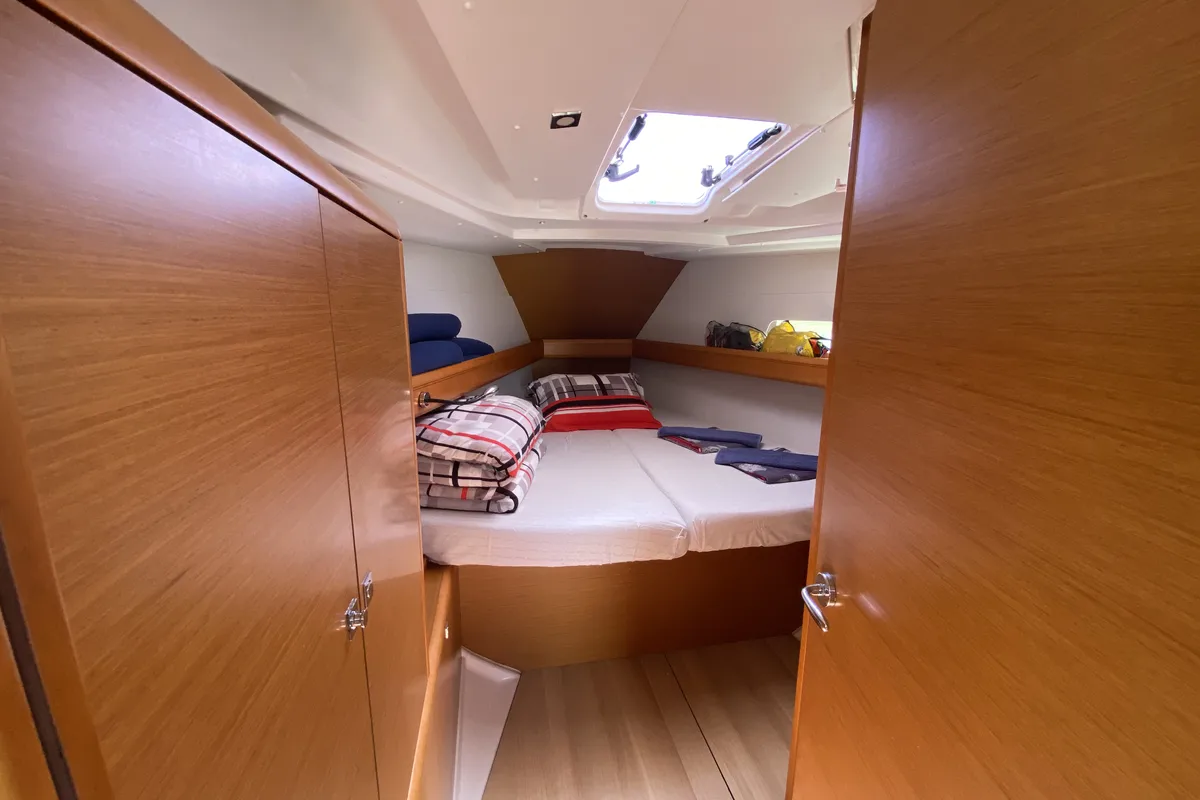 Cabin on Malea, a Jeanneau Sun Odyssey 419 sailboat at Fethiye, Turkey