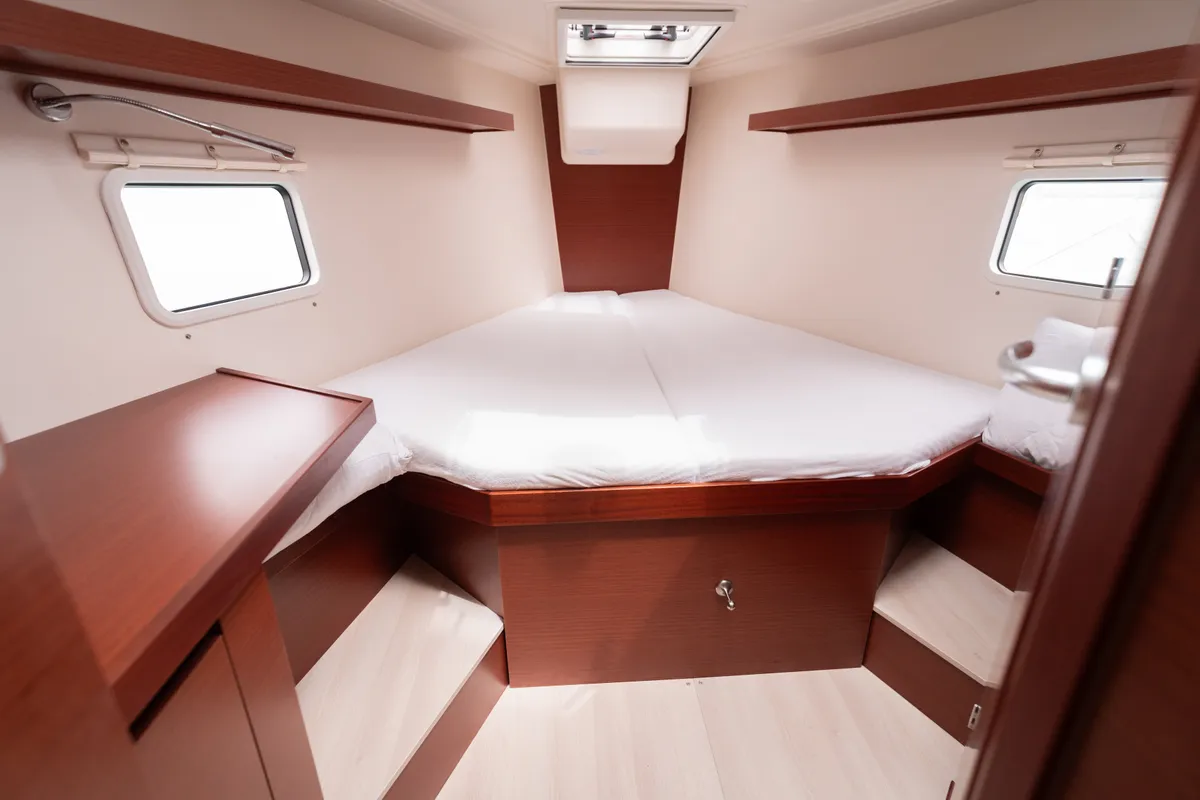 Cabin on VRONTIS |Inverter|, a Hanse 418 sailboat at Municipal Unit of Lefkada, Greece