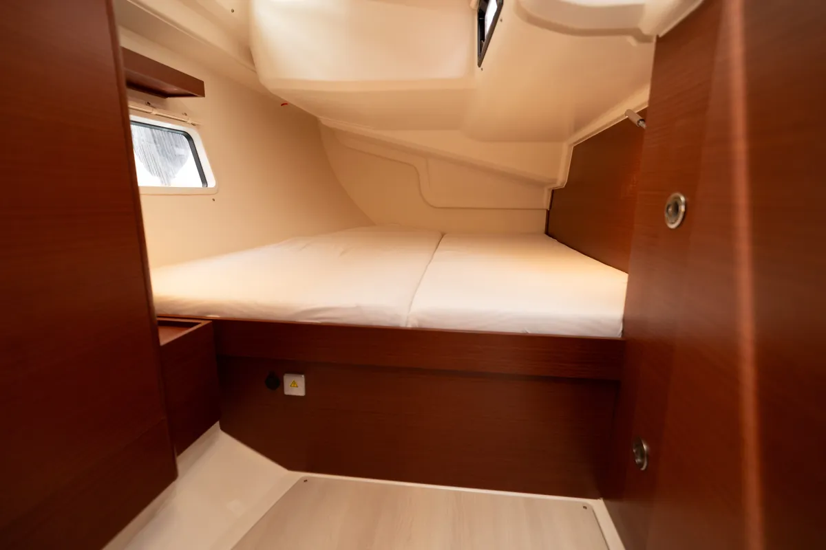 Cabin on VRONTIS |Inverter|, a Hanse 418 sailboat at Municipal Unit of Lefkada, Greece