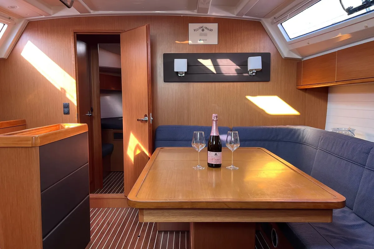 Salon of Arta, a Bavaria Cruiser 46 sailboat at Sukošan, Croatia