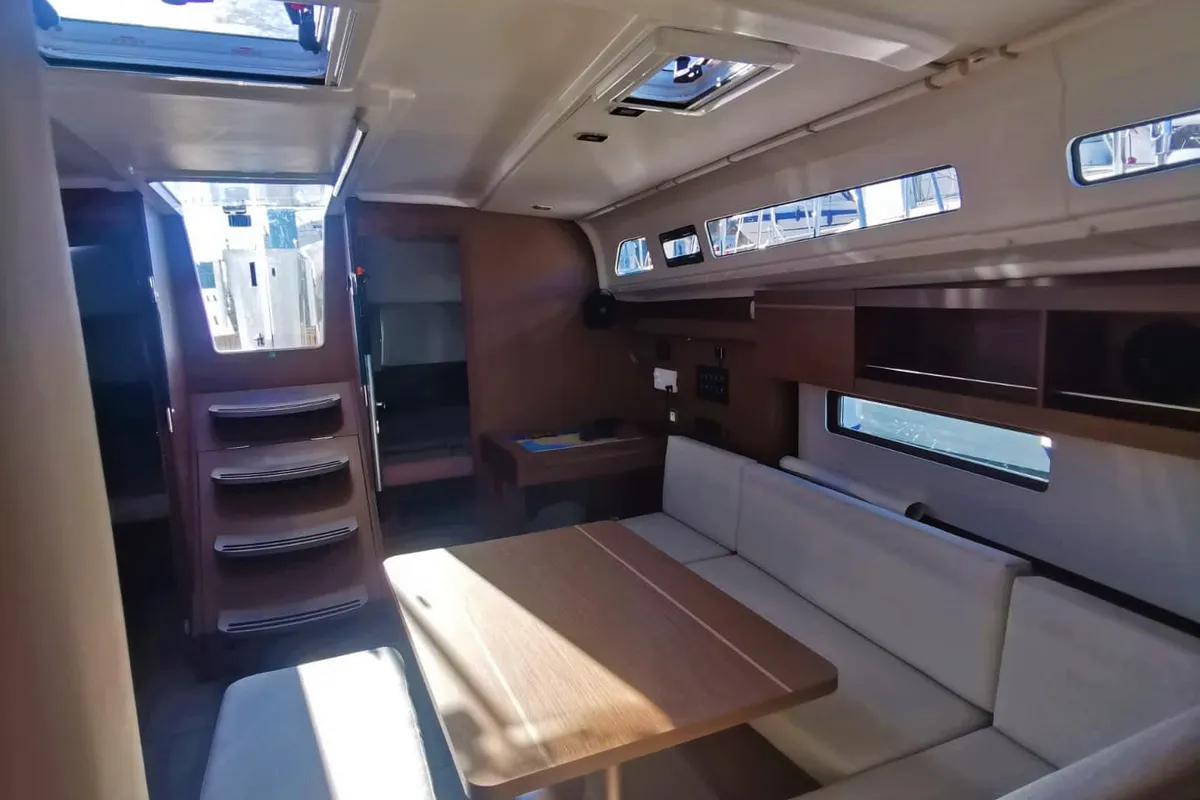 Salon of Starlight, a Beneteau Oceanis 40.1 sailboat at Općina Medulin, Croatia