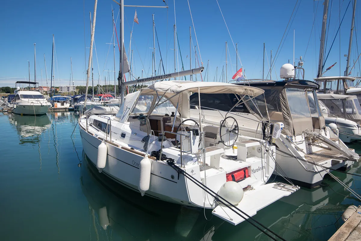 Exterior view of Mare Animi, a Beneteau Oceanis 35 sailboat at Općina Medulin, Croatia