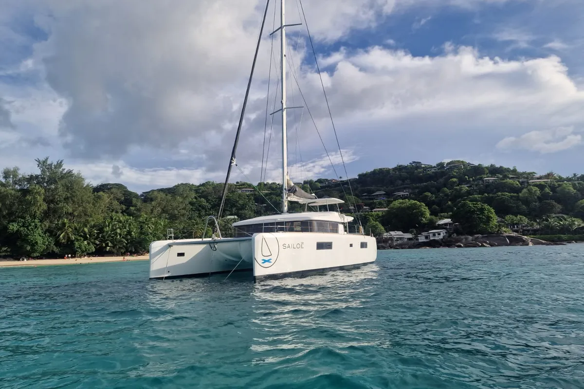 Takamaka, a Lagoon 52 catamaran at Roche Caiman, Seychelles