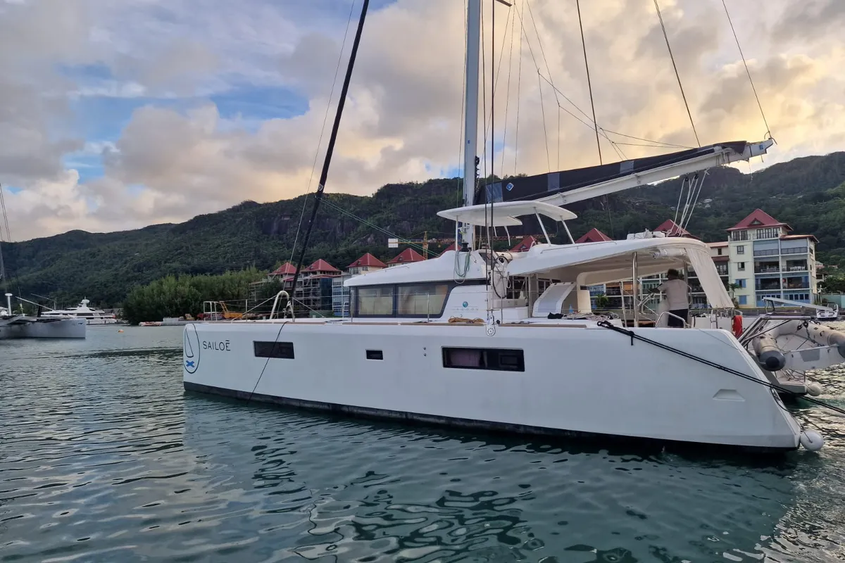Takamaka, a Lagoon 52 catamaran at Roche Caiman, Seychelles