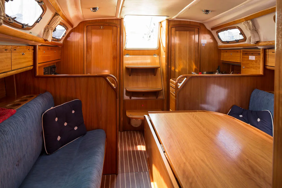Salon of Alize, a Bavaria 30 Cruiser sailboat at Gåshaga, Sweden