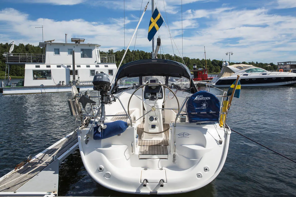 Exterior view of Alize, a Bavaria 30 Cruiser sailboat at Gåshaga, Sweden