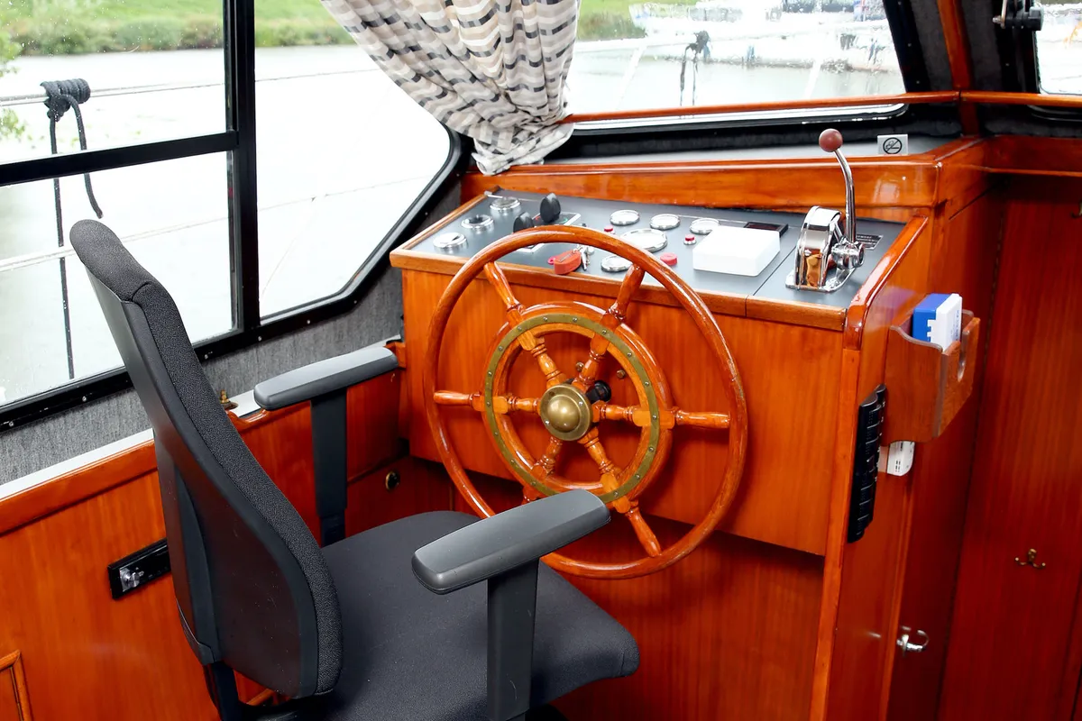 Cockpit of Larissa, a Gulet Merenpoort 1100s motorboat at Heukelum, Netherlands