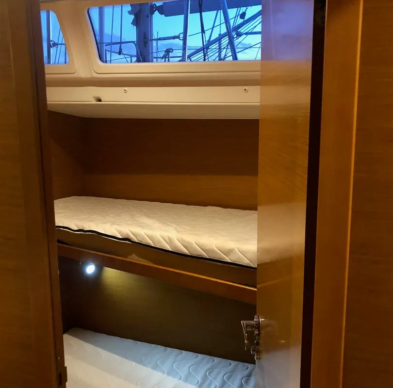 Cabin on Kontiki, a Jeanneau Sun Odyssey 519 sailboat at Municipal Unit of Lefkada, Greece