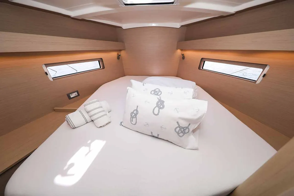 Cabin on Moritz, a Beneteau Oceanis 40.1 ELECTRIC sailboat at Grad Biograd na Moru, Croatia