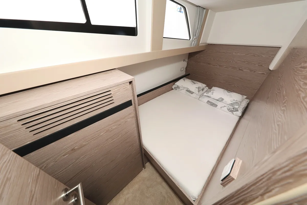Cabin on Chili, a Greenline 45 Fly motor yacht at Grad Biograd na Moru, Croatia