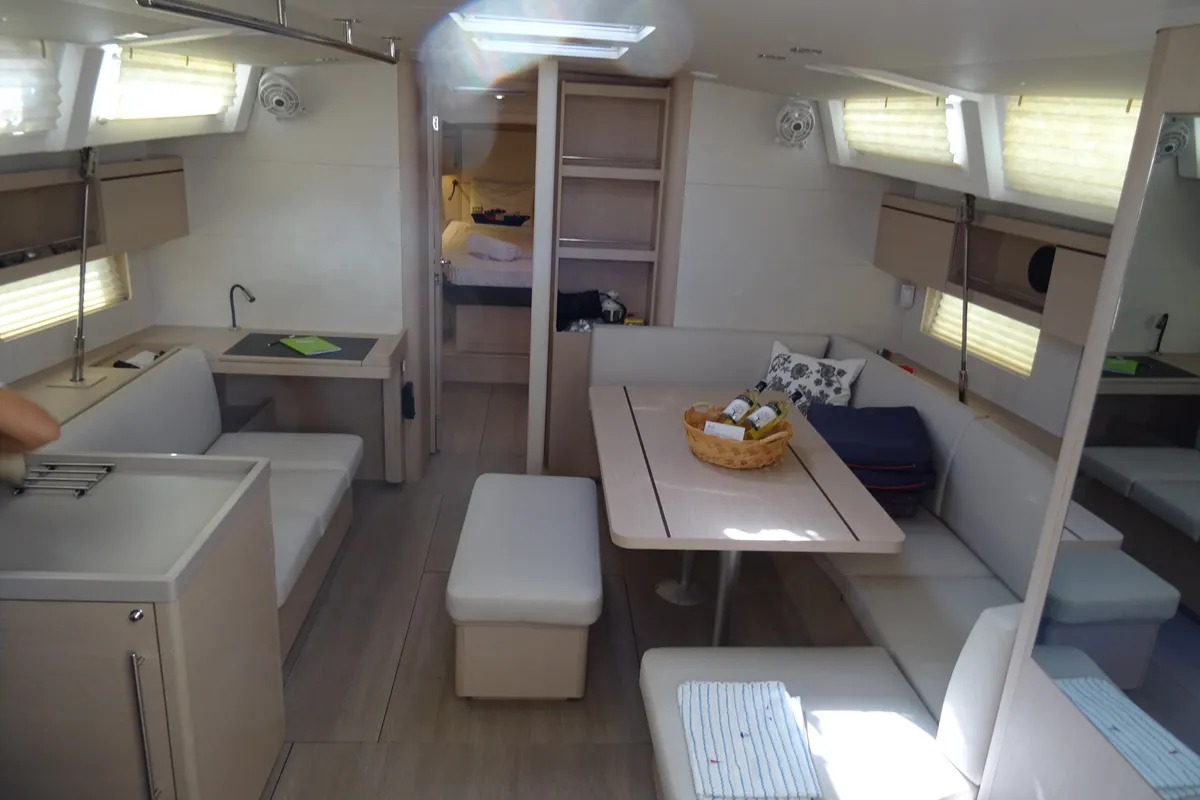 Salon of Gwennili/Owners Version, a Beneteau Oceanis 46.1 sailboat at Athens, Greece