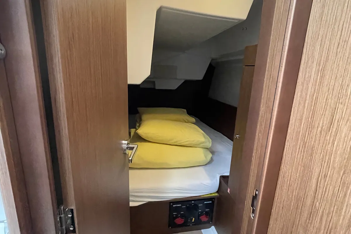 Cabin on Cocco, a Beneteau Oceanis 38.1 sailboat at Grad Šibenik, Croatia