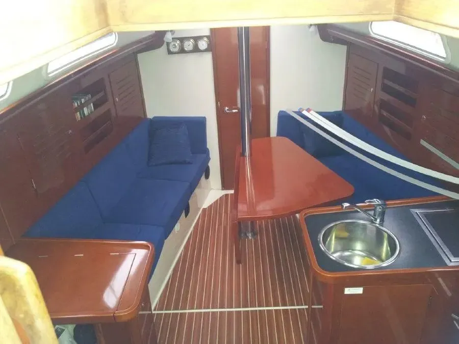 Salon of Tendance III, a Hanse 315 sailboat at Cogolin, France