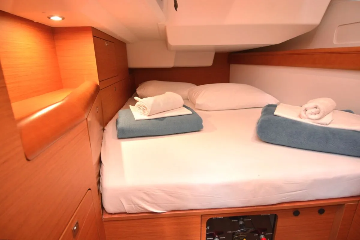 Cabin on Black Kiss, a Jeanneau Sun Odyssey 479 sailboat at Dubrovnik, Croatia