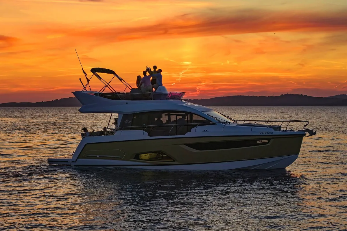 Tireless Too, a Sealine F430 motor yacht at Grad Kaštela, Croatia