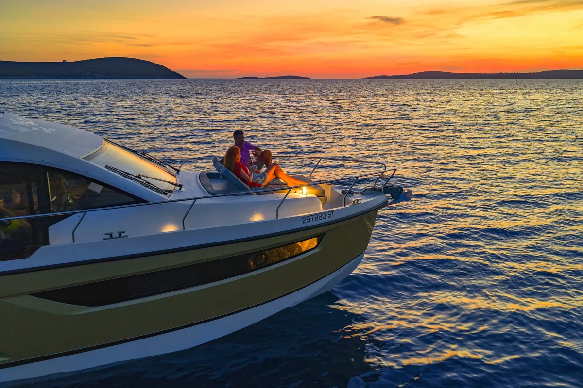Tireless Too, a Sealine F430 motor yacht at Grad Kaštela, Croatia