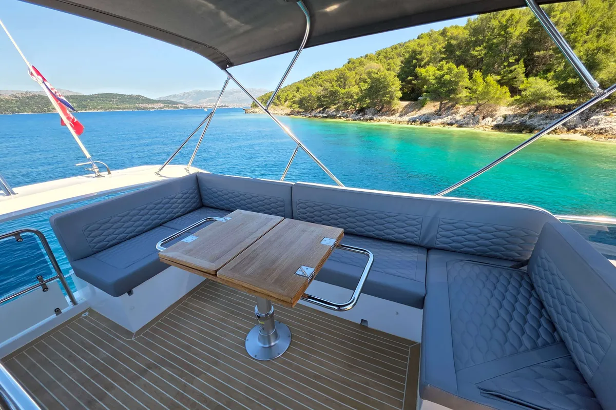 Tireless Too, a Sealine F430 motor yacht at Grad Kaštela, Croatia