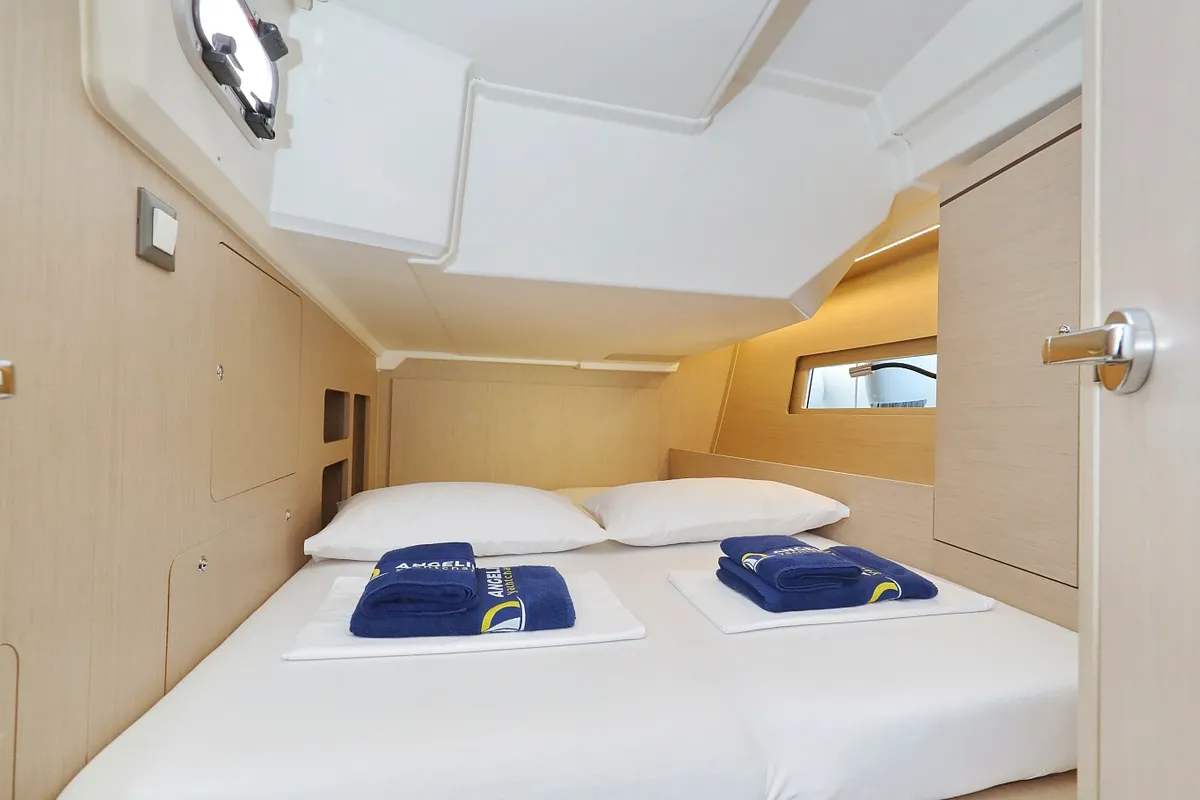 Cabin on Auf Kurs, a Beneteau Oceanis 46.1 sailboat at Grad Trogir, Croatia