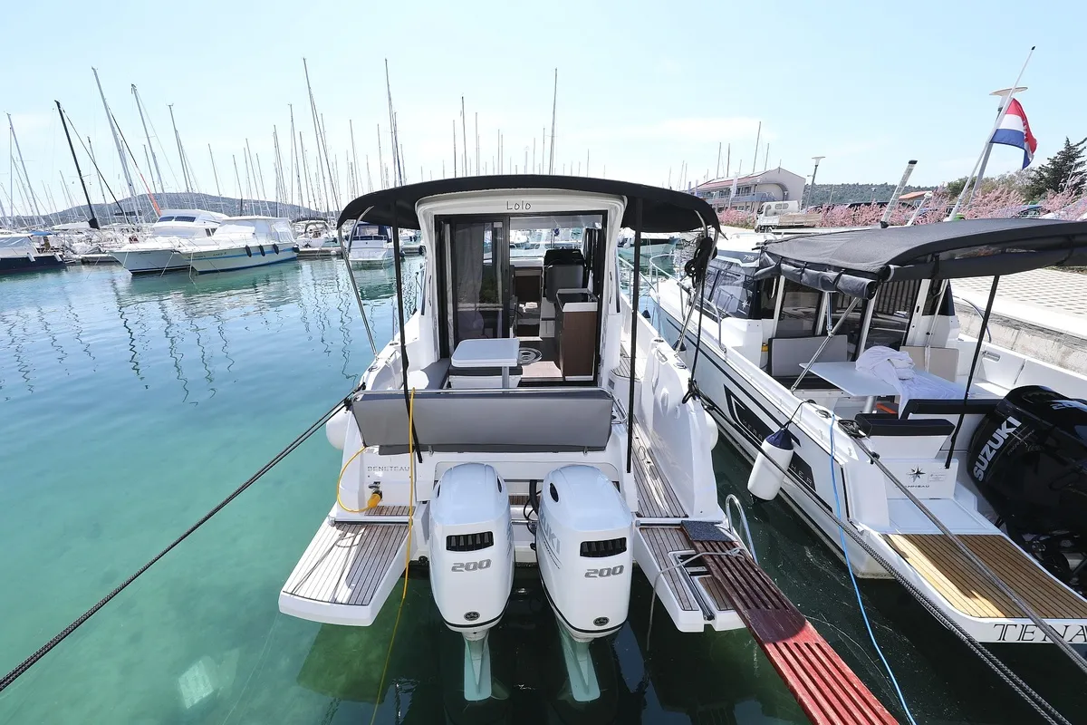 Exterior view of Lolo, a Beneteau Antares 9 OB motorboat at Pirovac, Croatia