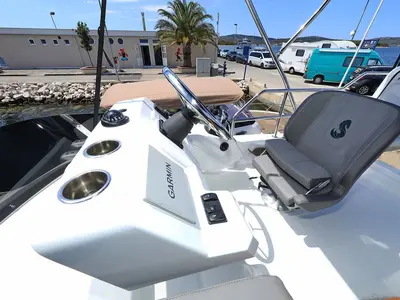 Cockpit of Solis, a Beneteau Antares 11 Fly OB motorboat at Grad Biograd na Moru, Croatia