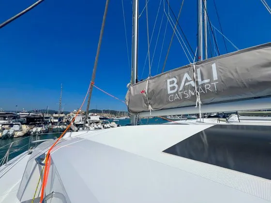 Exterior view of Hope, a Bali Catsmart catamaran at Hyères, France