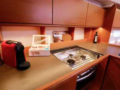 Galley of Size Matters, a Bavaria C50 Holiday sailboat at Kaštela, Croatia
