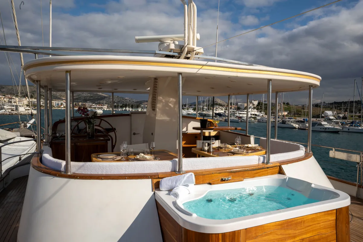 Ange, a Motoryacht motor yacht at Salamina Municipal Unit, Greece
