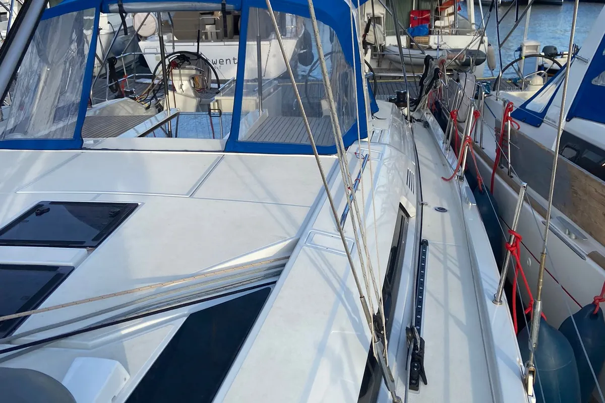Valvento, a Beneteau Oceanis 46.1 sailboat at Cannigione, Italy