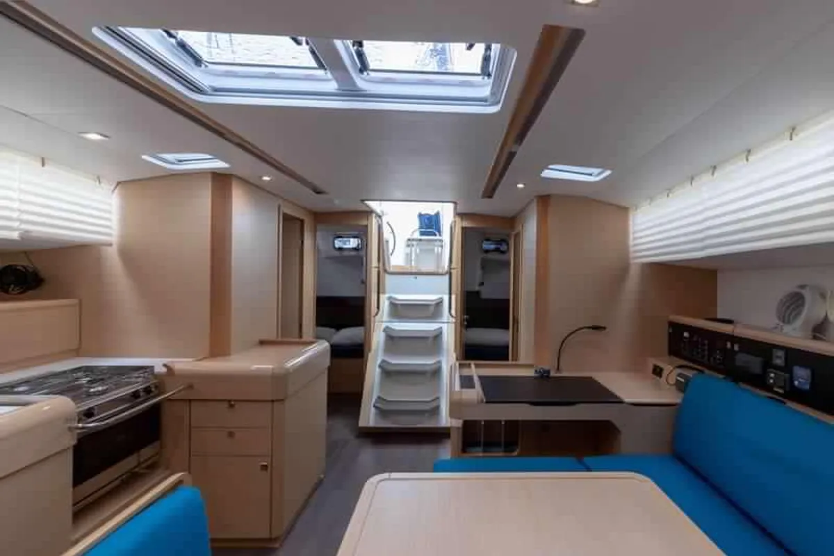 Salon of MAMIWATA II, a Jeanneau Sun Odyssey 519 sailboat at Santa Maria di Leuca, Italy