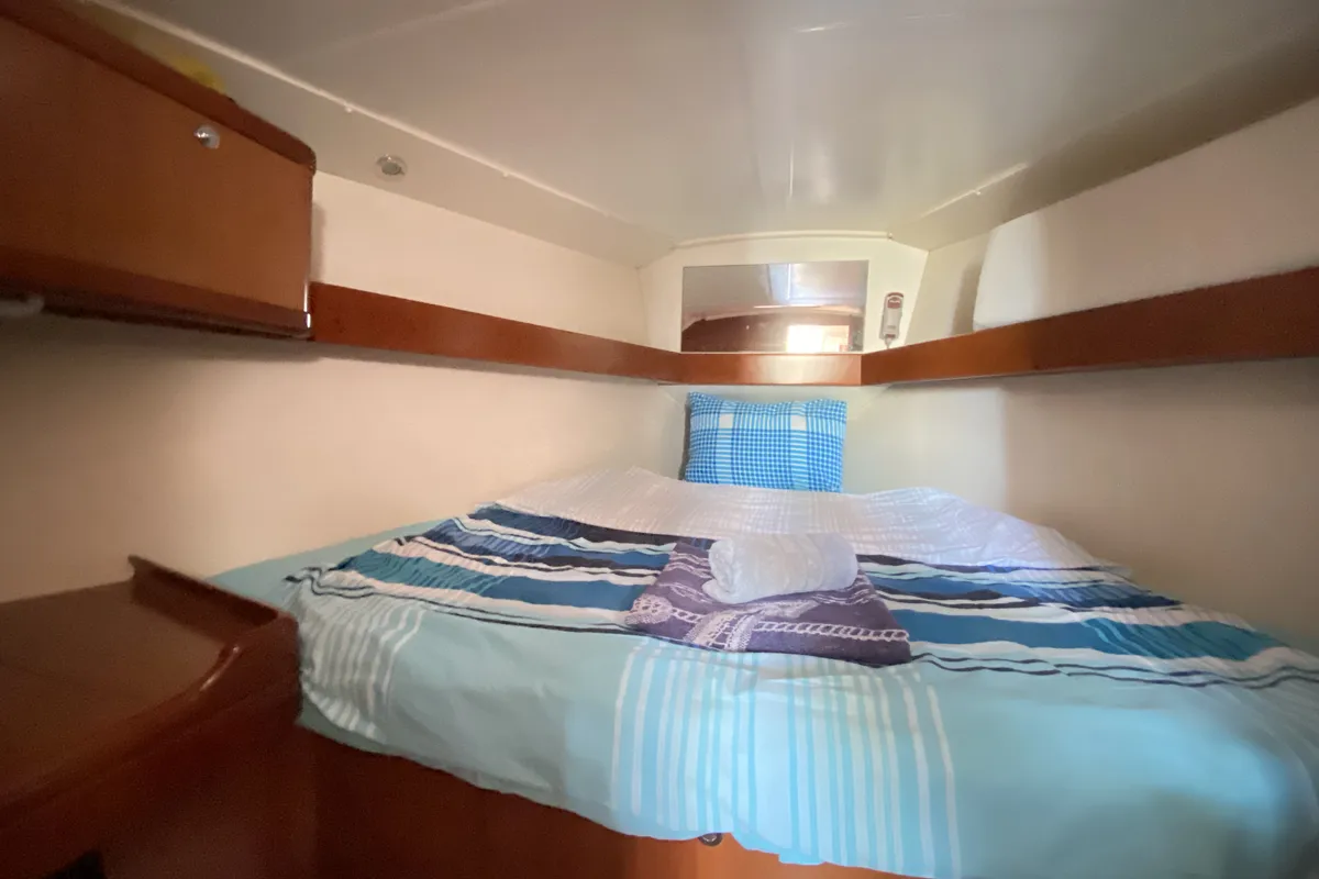 Cabin on Glen Rosa, a Beneteau Oceanis 37 sailboat at Fethiye, Turkey