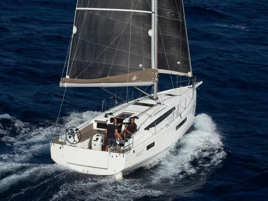 Exterior view of Tuatha de Artaios, a Jeanneau Sun Odyssey 410 sailboat at Kerners, France